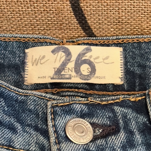 We the Free Bootcut Jeans size 26 high rise button fly - Picture 4 of 13